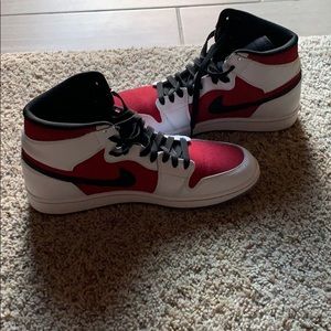 Retro Jordan 1 Carmine 12.5
